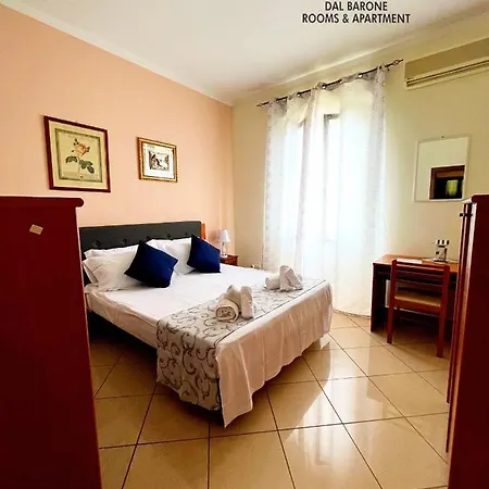 Dal Barone Rooms&apartment בית הארחה
